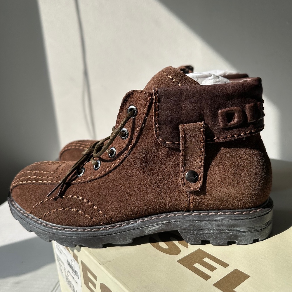 Diesel Boys Ankle Suede Fall/Winter lace up Boots Size US 3.5 NIB